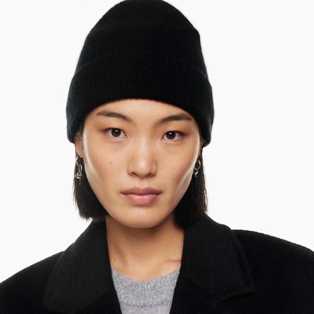 NEW ARITZIA Cashmere Ribbed Beanie Black